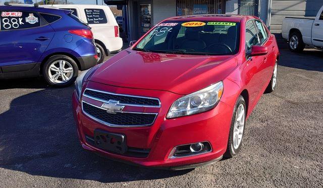 Седани CHEVROLET MALIBU 2013 Червоний