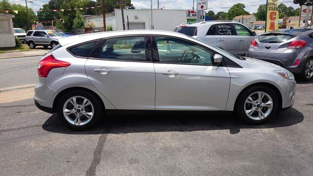 Хэтчбеки FORD FOCUS 2014 silve