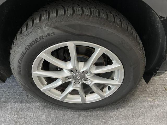 Паркетники AUDI Q5 2012 Черный