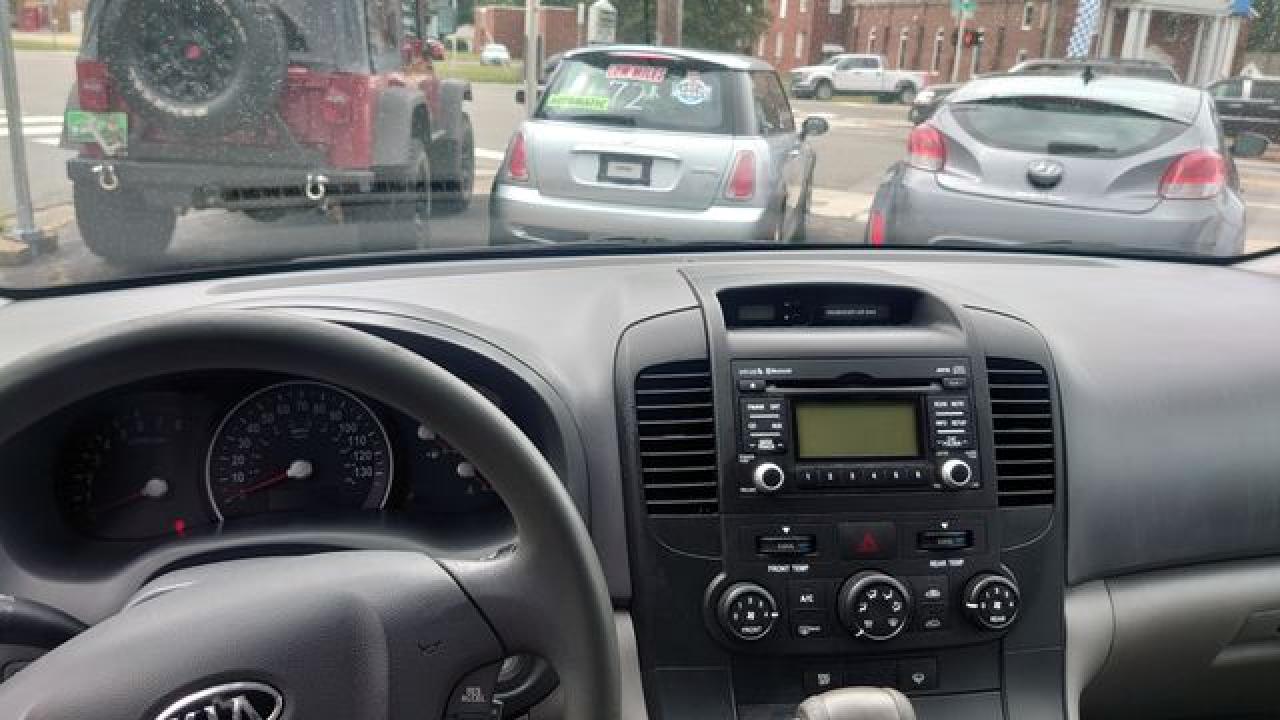 2012 Kia Sedona Lx VIN: KNDMG4C75C6458258 Lot: 56058962