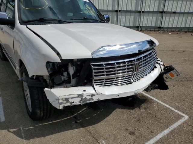 5LMJJ2J54BEJ02648 Lincoln Navigator