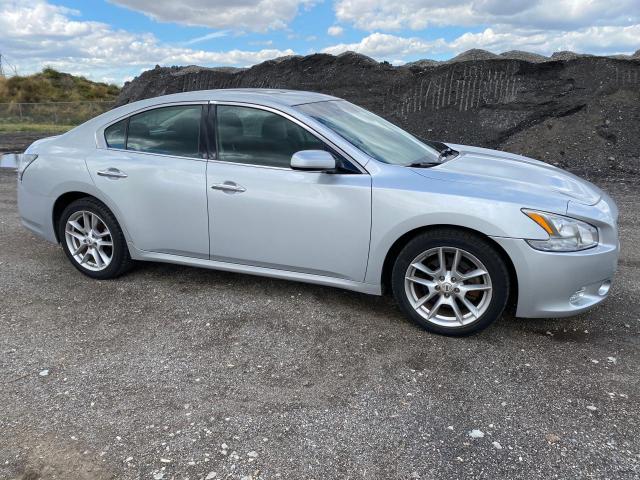 Salvage cars for sale from Copart Fort Wayne, IN: 2013 Nissan Maxima S