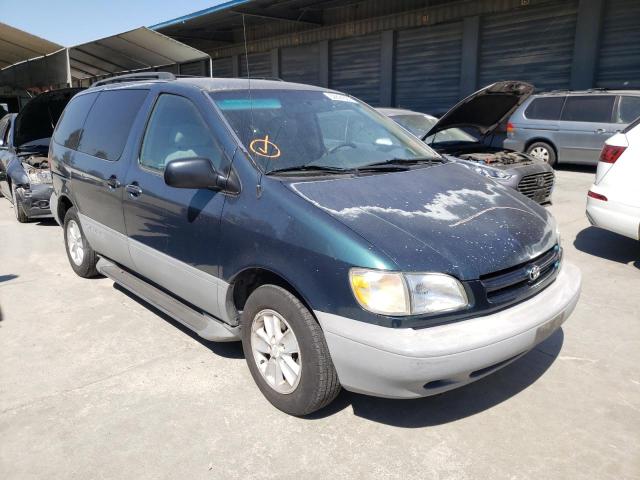 Toyota Sienna salvage cars for sale: 1998 Toyota Sienna LE