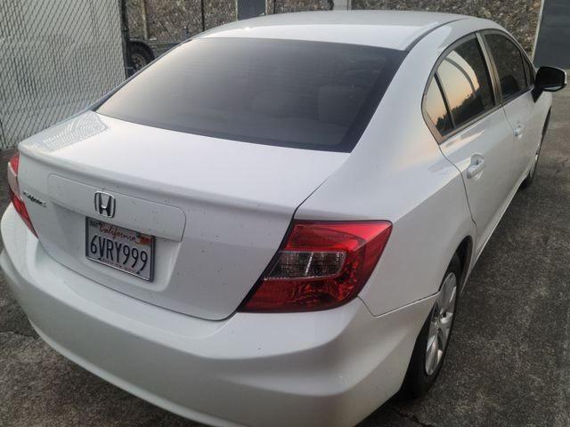 Седаны HONDA CIVIC 2012 premi