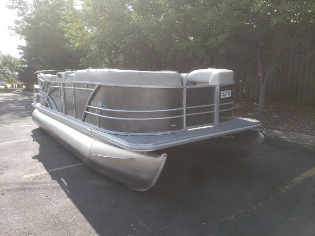 Salvage boats for sale at Ham Lake, MN auction: 2021 Sylvan 822LZ22