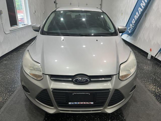 Хэтчбеки FORD FOCUS 2014 Серебристый