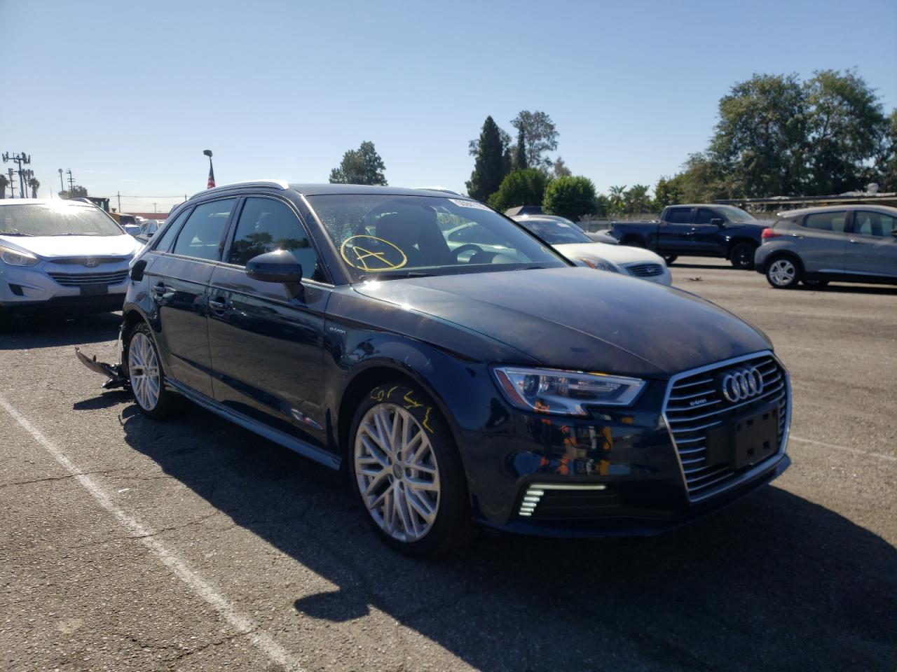 WAUUPBFF0JA154737 AUDI A3 E-TRON 2018