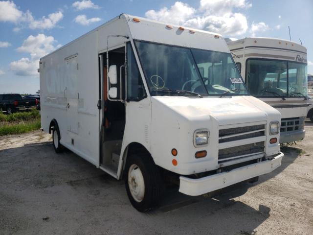 Salvage trucks for sale at Opa Locka, FL auction: 2001 Freightliner Chassis M