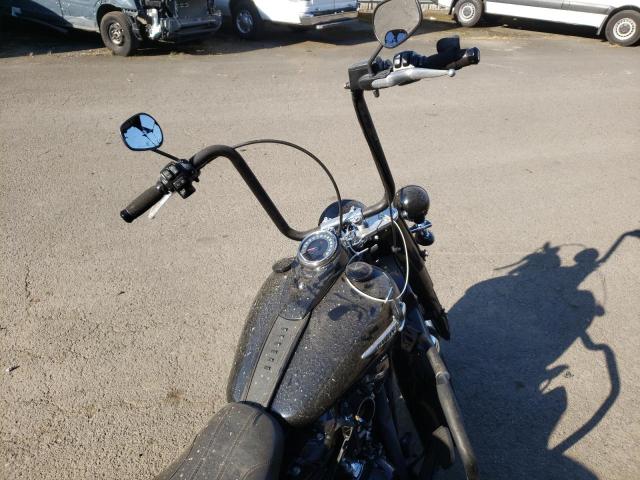 2019 HARLEY-DAVIDSON FLHC 1HD1YAJ61KB057920