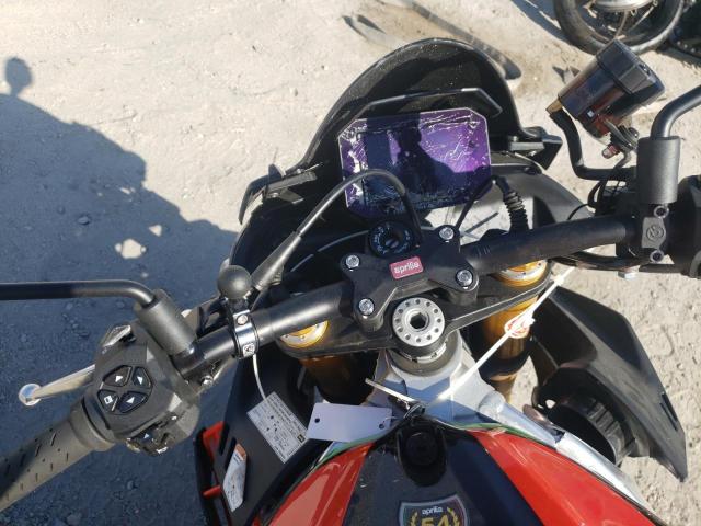 2022 APRILIA TUONO V4 F ZD4KZUB0XNS000283