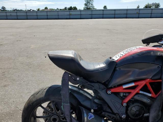2015 DUCATI DIAVEL ZDM13BSW5FB020688