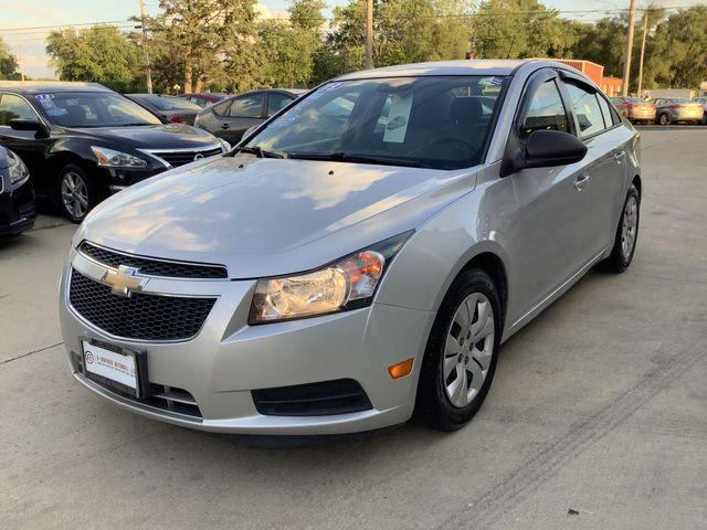 Седани CHEVROLET CRUZE 2013 Сріблястий