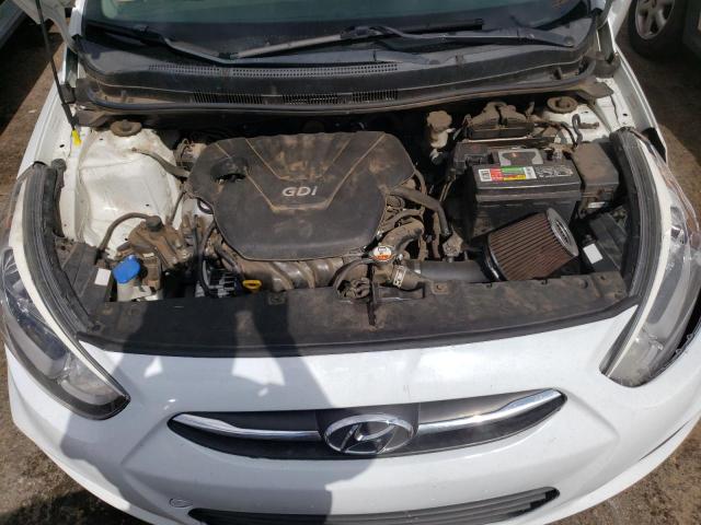2016 HYUNDAI 230 KMHCT4AEXGU980079