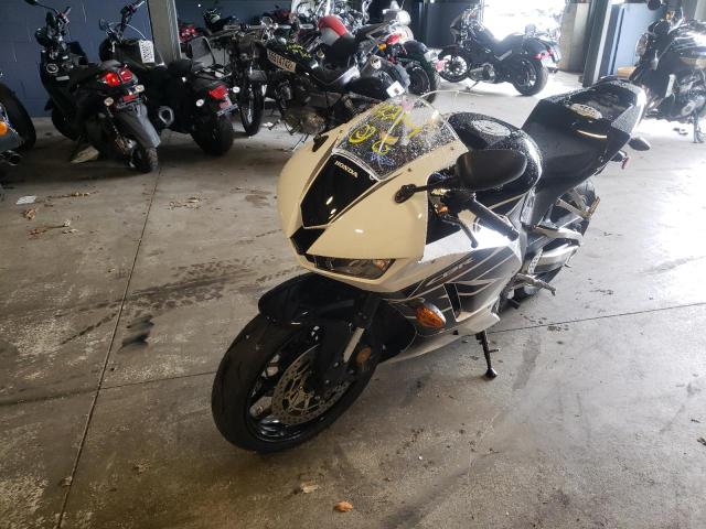 2016 HONDA CBR600 RR - JH2PC40J2GK200597