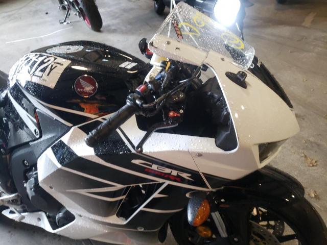 2016 HONDA CBR600 RR - JH2PC40J2GK200597