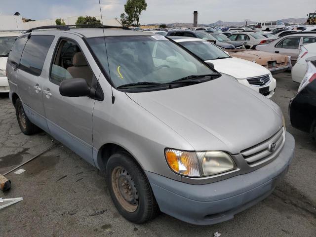 2002 Toyota Sienna LE