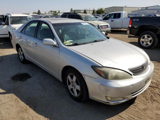 Salvage cars for sale from Copart Bakersfield, CA: 2004 Toyota Camry SE