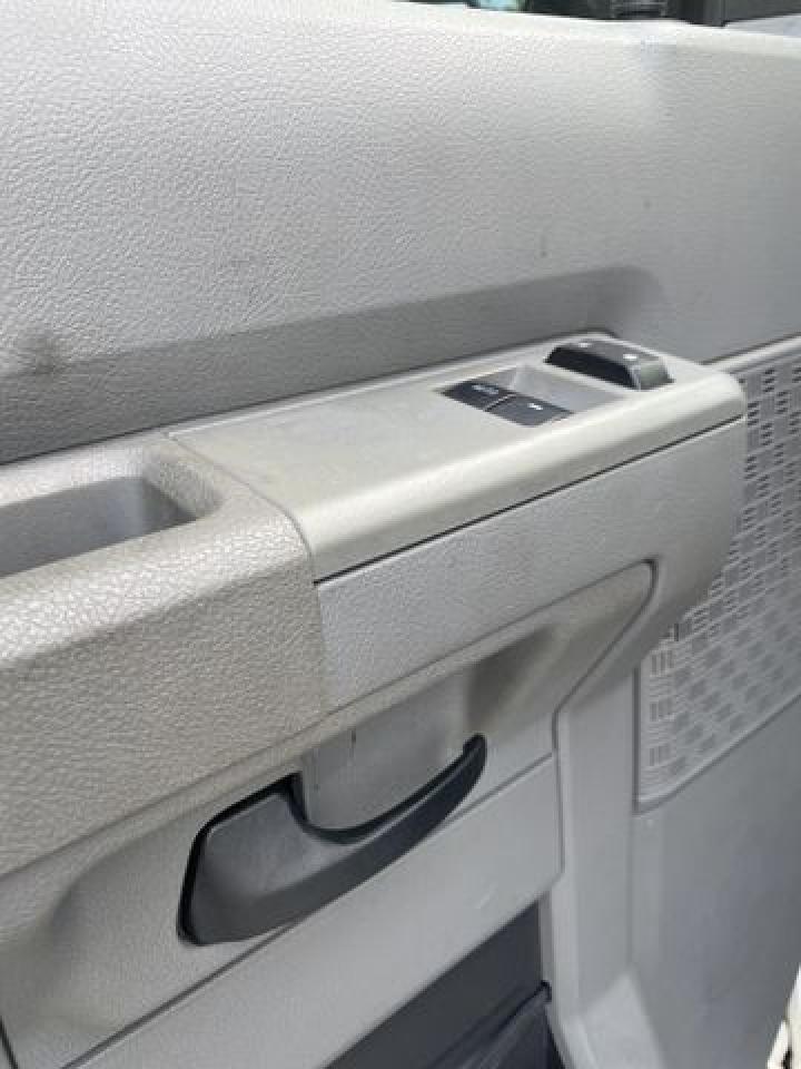 2009 Ford Econoline E350 Super Duty Wagon VIN: 1FBSS31L69DA71985 Lot: 56739612