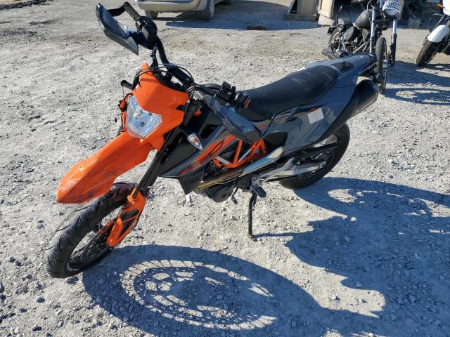 2022 KTM 690 SMC R VBKLSV402NM735883