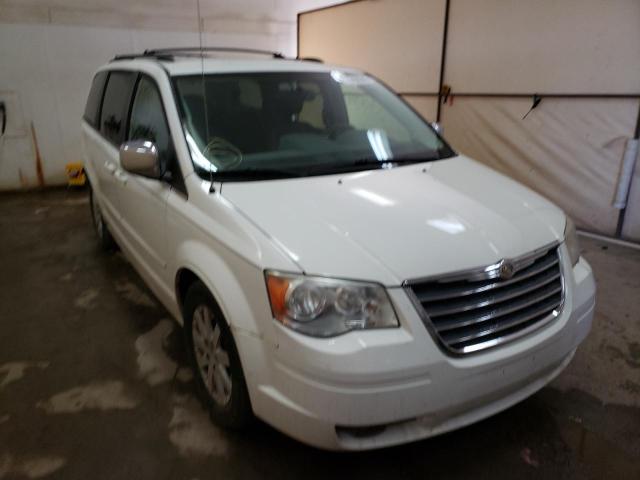 Salvage cars for sale from Copart Davison, MI: 2008 Chrysler Town & Country