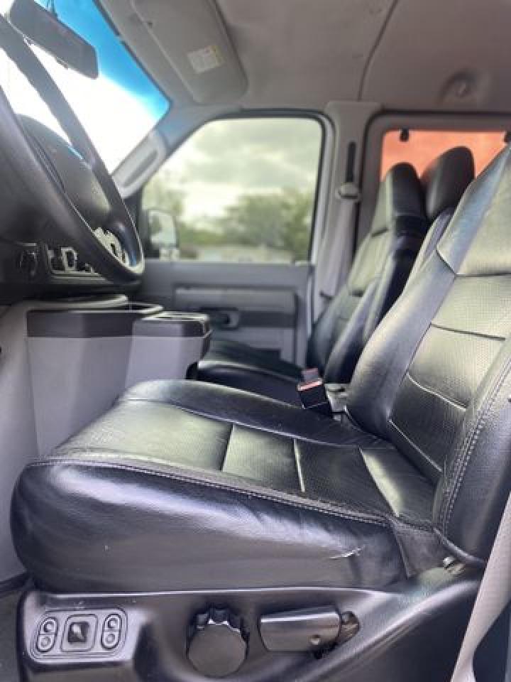 2009 Ford Econoline E350 Super Duty Wagon VIN: 1FBSS31L69DA71985 Lot: 56739612