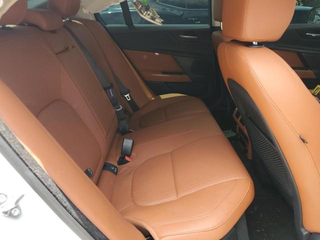 2018 JAGUAR XE PORTFOL SAJAH4EV4JCP17561