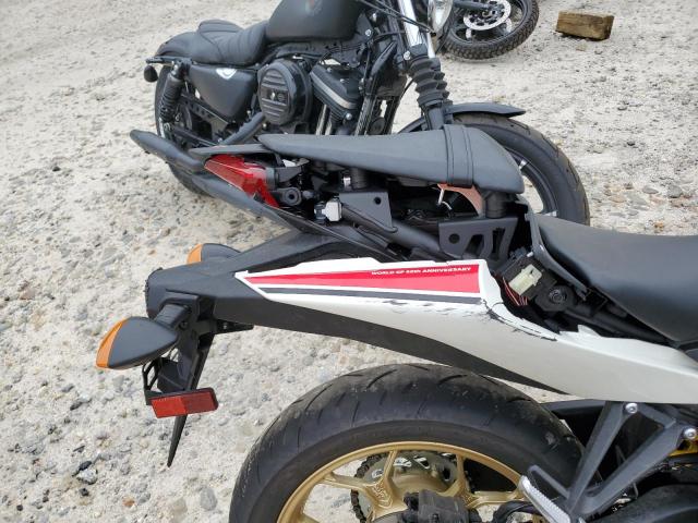 2022 YAMAHA YZFR3 A MH3RH18YXNK008992