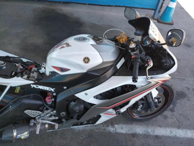2009 YAMAHA YZFR6 C JYARJ16Y49A002229