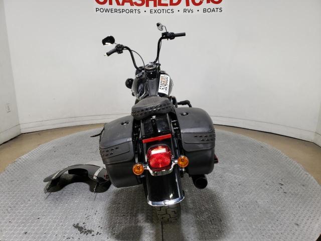 2019 HARLEY-DAVIDSON FLHC 1HD1YAJ19KC011153