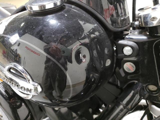 2019 HARLEY-DAVIDSON FLHC 1HD1YAJ19KC011153