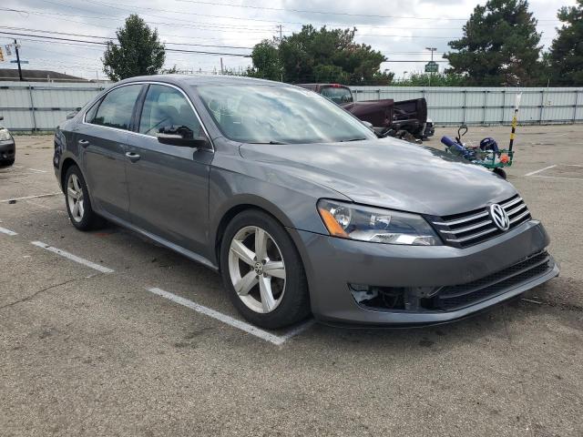 Salvage cars for sale from Copart Moraine, OH: 2013 Volkswagen Passat SE