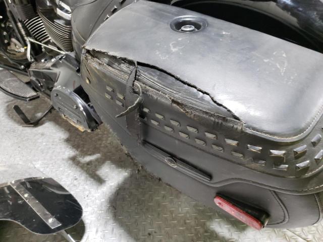 2019 HARLEY-DAVIDSON FLHC 1HD1YAJ19KC011153