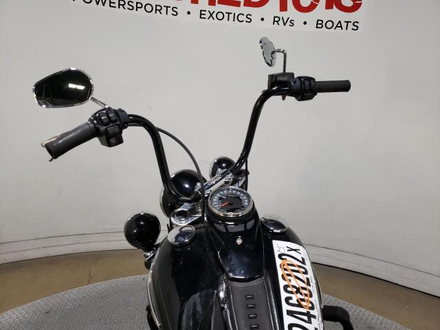 2019 HARLEY-DAVIDSON FLHC 1HD1YAJ19KC011153