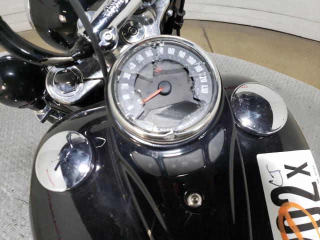 2019 HARLEY-DAVIDSON FLHC 1HD1YAJ19KC011153