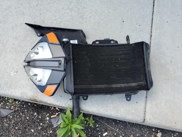 2022 KTM 890 DUKE R VBKTU9403NM830423