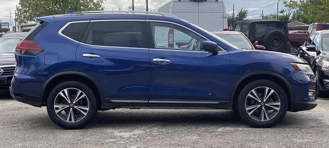  NISSAN ROGUE 2018 Синий