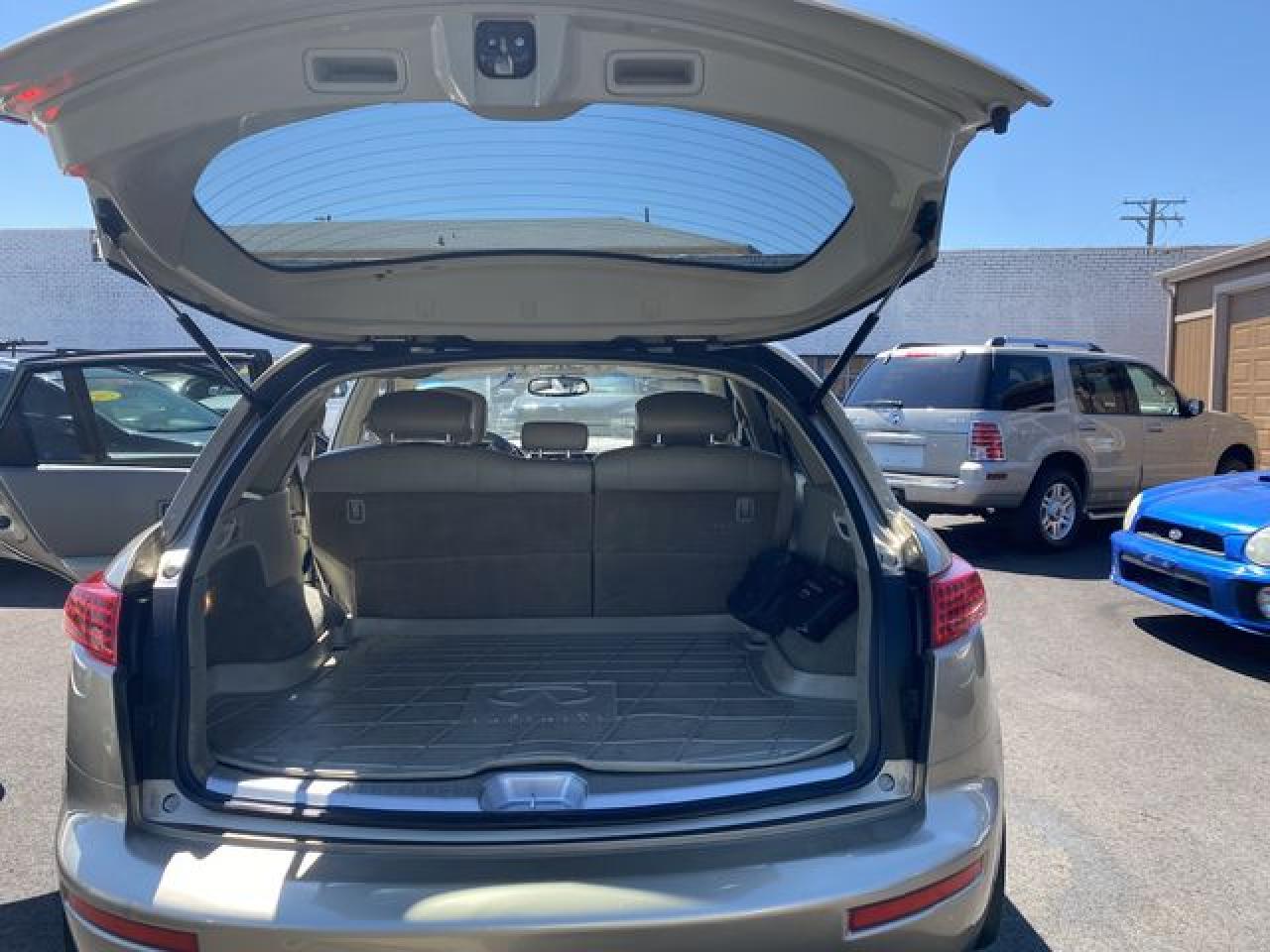 2004 Infiniti Fx45 VIN: JNRBS08W74X402672 Lot: 57215892