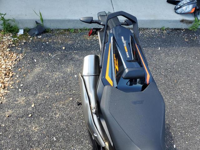 2022 KTM 890 DUKE R VBKTU9403NM830423
