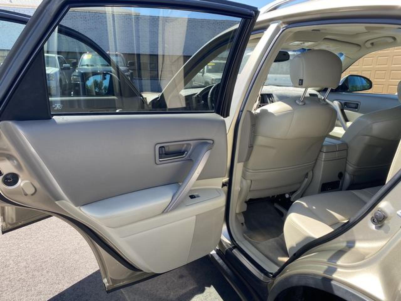 2004 Infiniti Fx45 VIN: JNRBS08W74X402672 Lot: 57215892