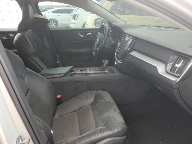 7JR102FK7LG030439 Volvo S60 T5 Momentum