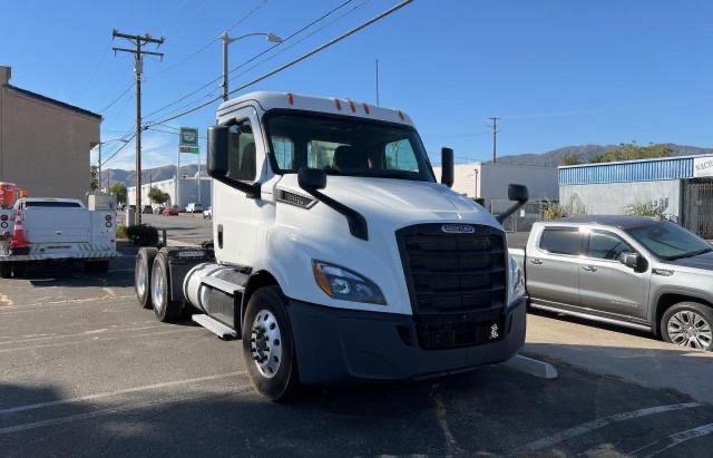 2020 Freightliner Cascadia 1 for sale in Sun Valley, CA