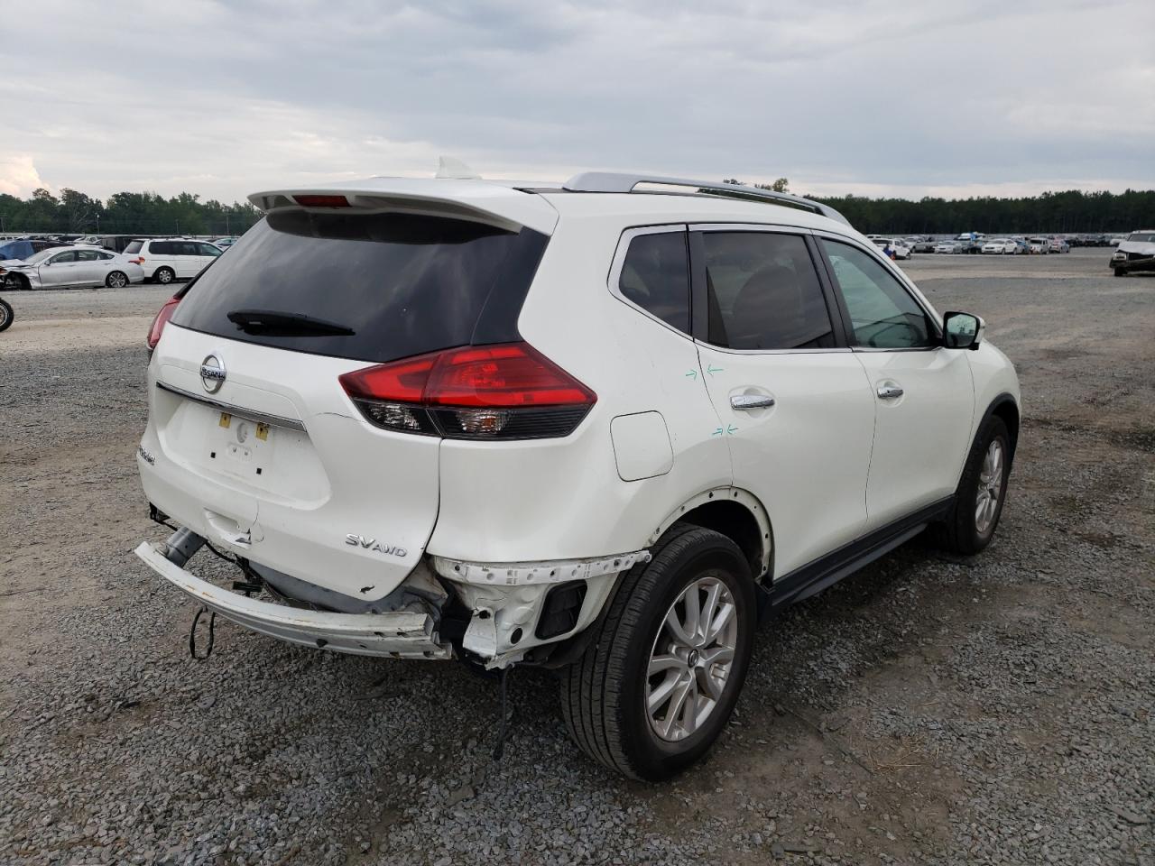 KNMAT2MV1HP589317 NISSAN ROGUE 2017