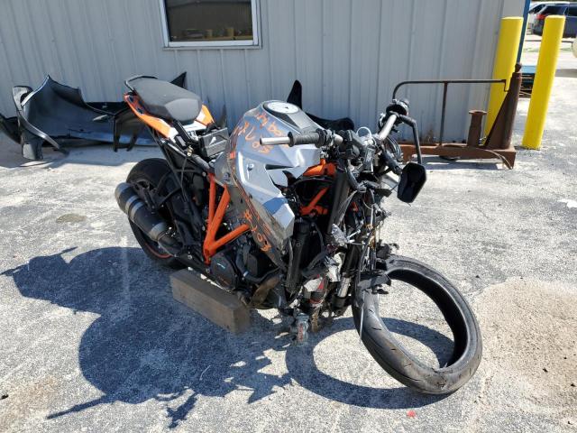 Salvage motorcycles for sale at Houston, TX auction: 2017 KTM 1290 Super