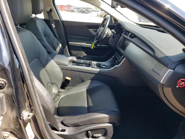 2017 JAGUAR XF SAJBR4BN1HCY32294