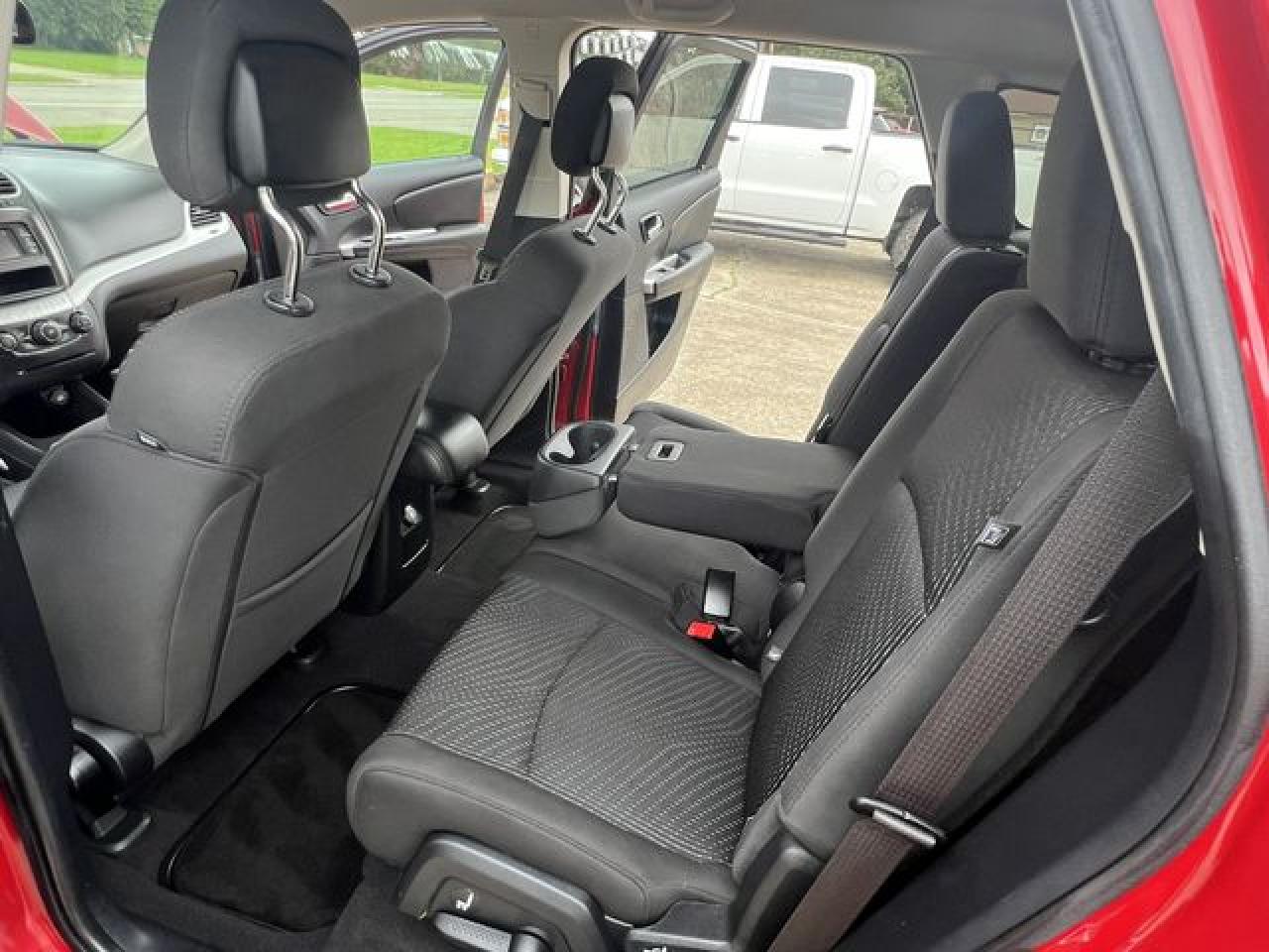 2018 Dodge Journey Se VIN: 3C4PDCABXJT527407 Lot: 57672382