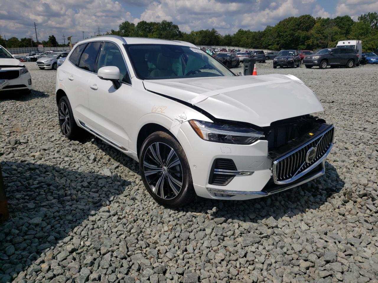 YV4L12DL2N1055140 VOLVO XC60 B5 IN 2022