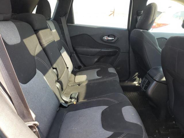 1C4PJMCS5EW120901 Jeep Cherokee Latitude