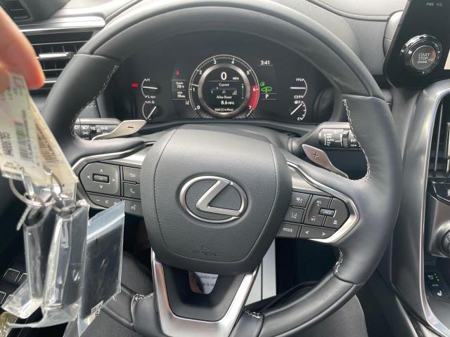 2022 LEXUS LX 600 ULT JTJLBACX2N4008765
