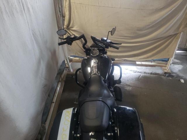2018 HARLEY-DAVIDSON FLHRXS 1HD1KVC19JB622391