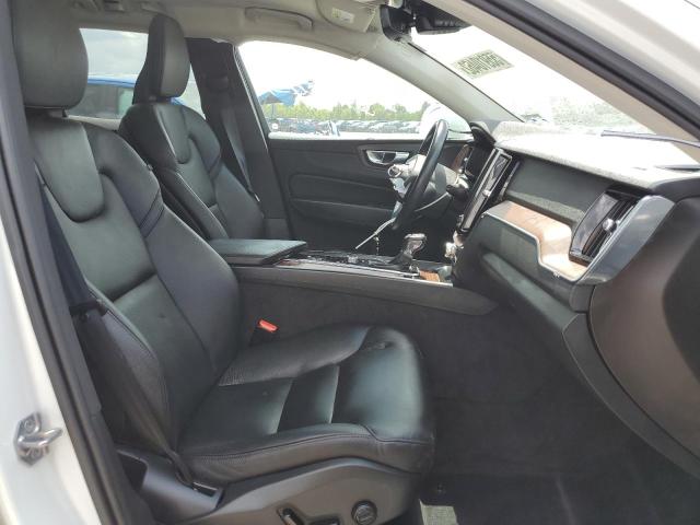 2021 VOLVO XC60 T6 MO YV4A22RK2M1696372